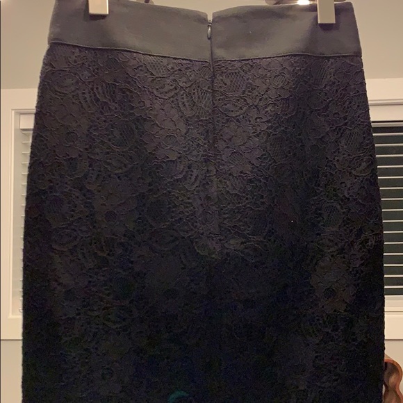 Black lace pencil skirt - Picture 3 of 4